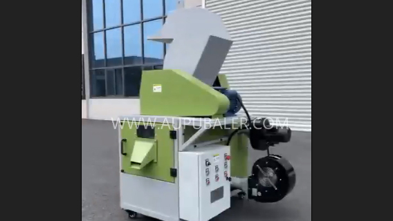 電柜可實現(xiàn)PLC全自動控制，無需人員操作，適用于多種雜線的銅米機